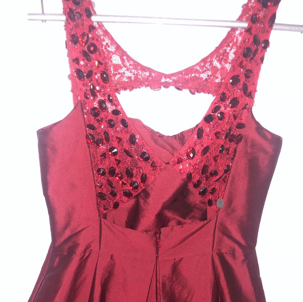 Perfect Red Dress - Picture 3 of 3